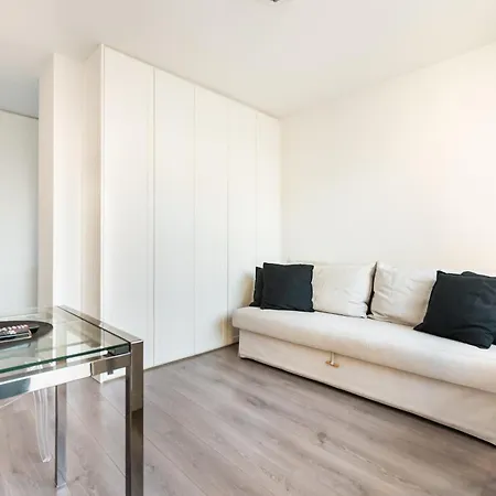 Апартаменты Saska Kepa Chic Studio